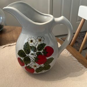 Vintage McCoy pitcher.